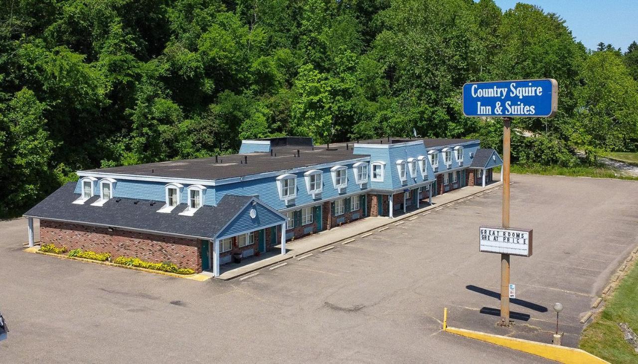 Country Squire Inn And Suites Coshocton Bagian luar foto